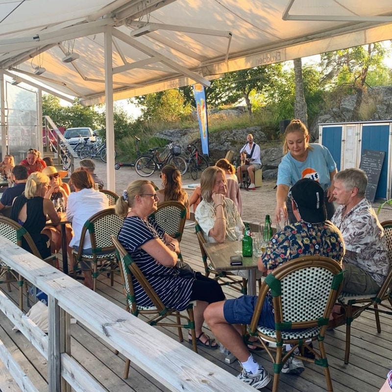 Sommarstämning vid Café Ekudden